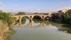 Die Brücke in Puente la Reina wurde extra für die Pilger gebaut